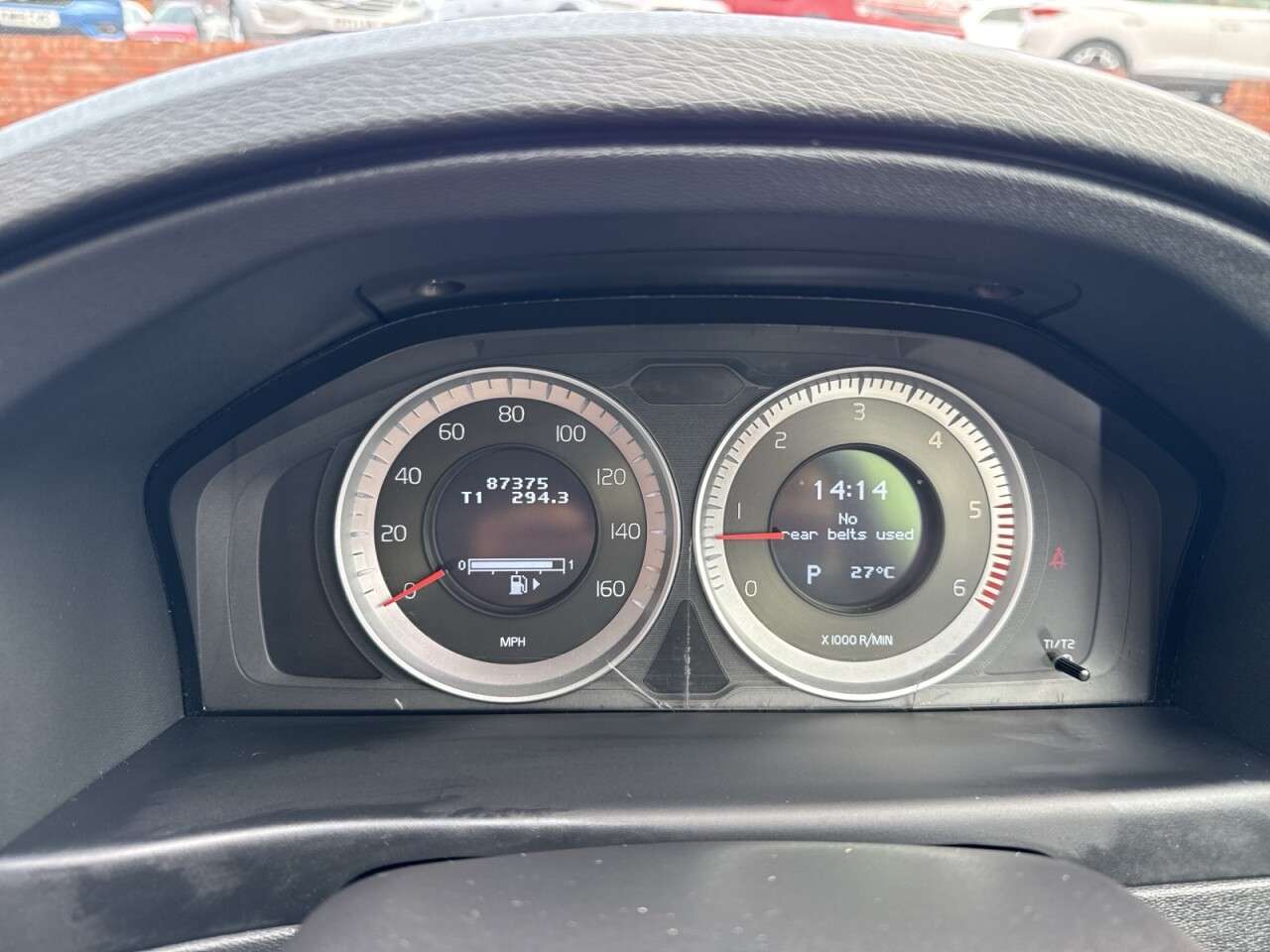 2010 VOLVO V70 2010 VOLVO V70