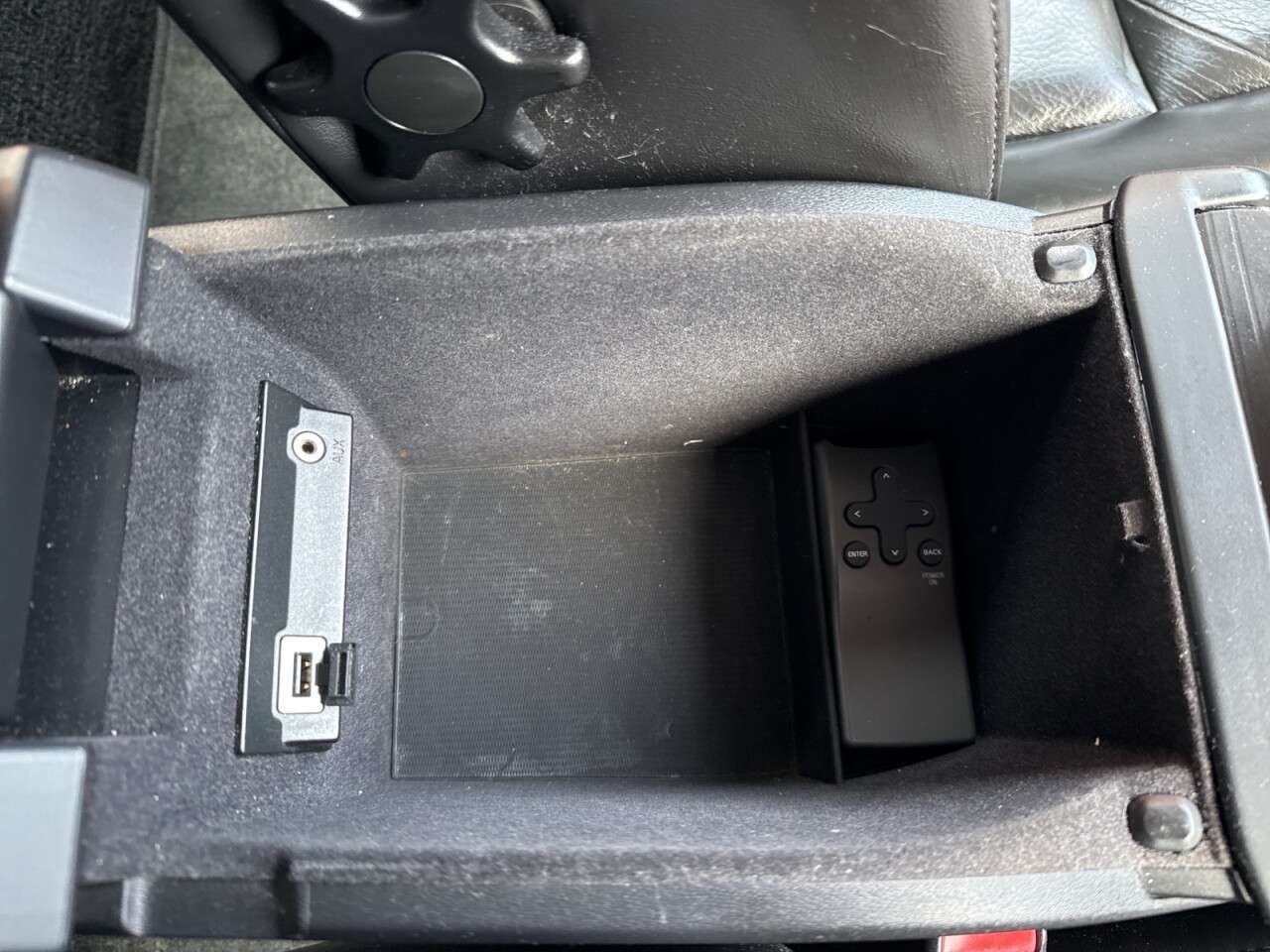 2010 VOLVO V70 2010 VOLVO V70