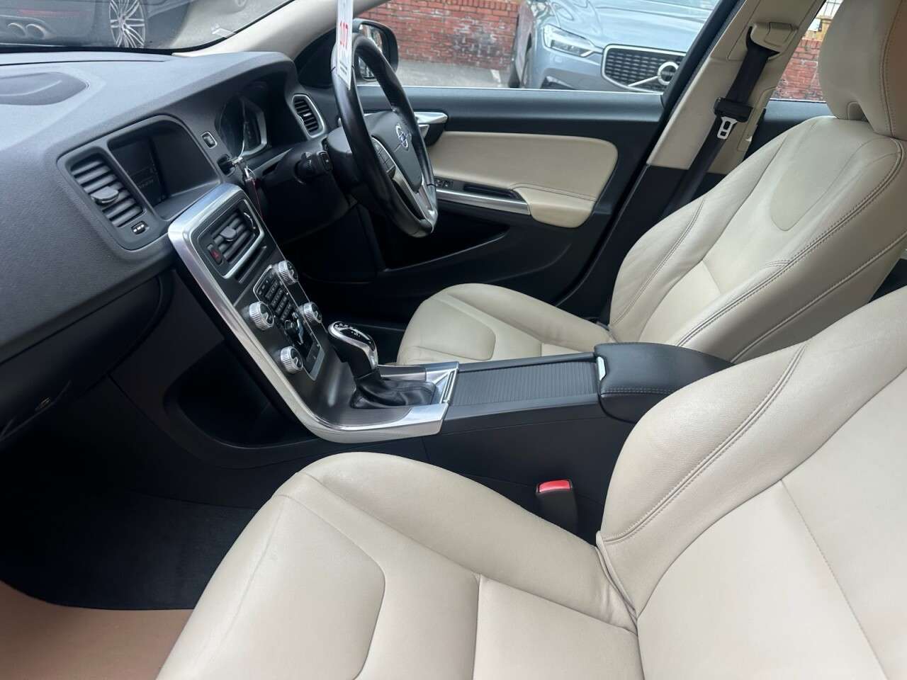 2016 VOLVO S60 2016 VOLVO S60
