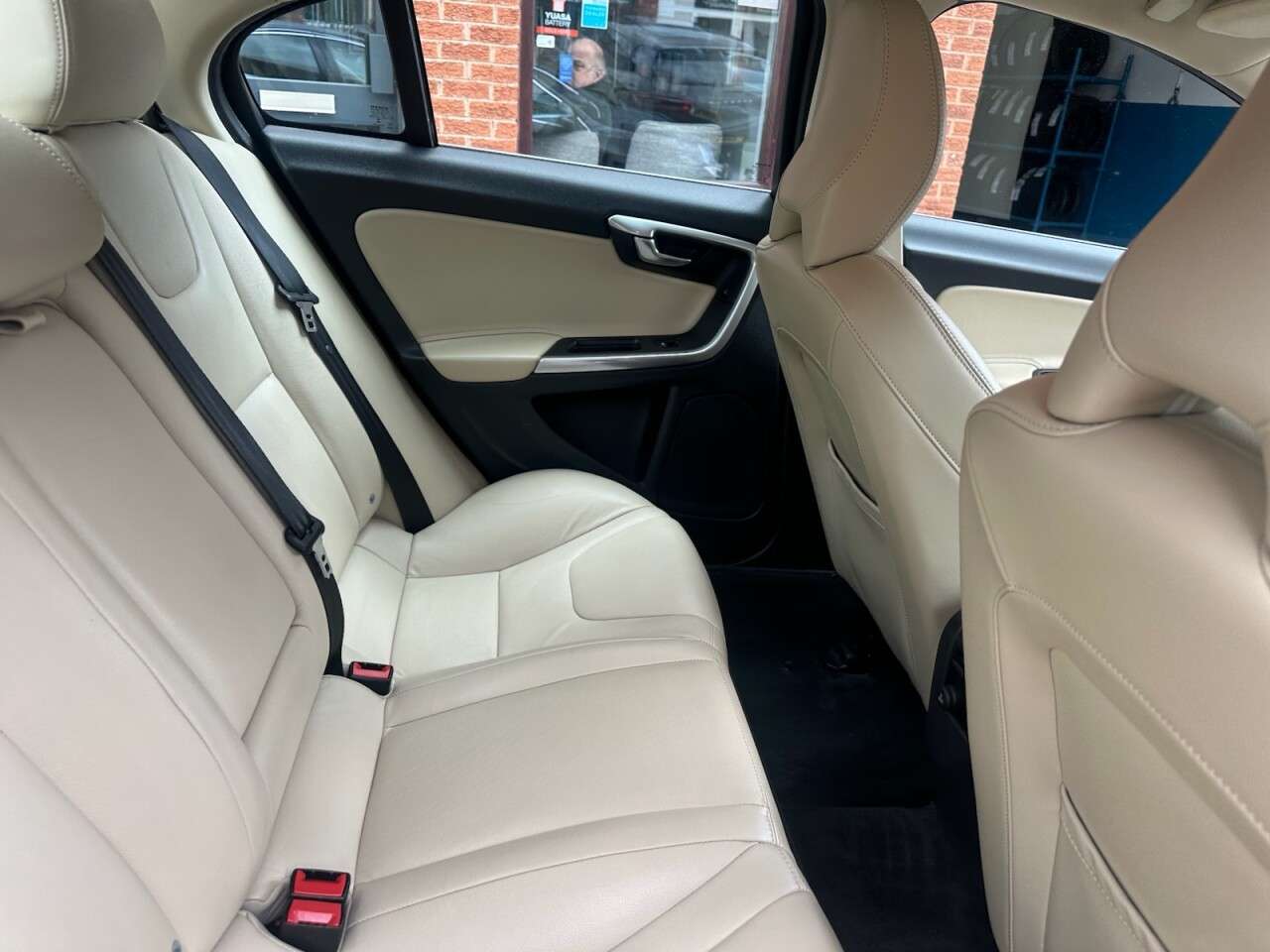2016 VOLVO S60 2016 VOLVO S60