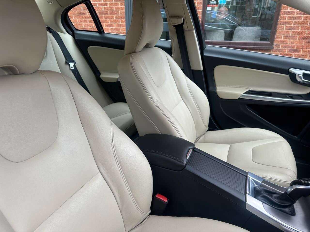 2016 VOLVO S60 2016 VOLVO S60