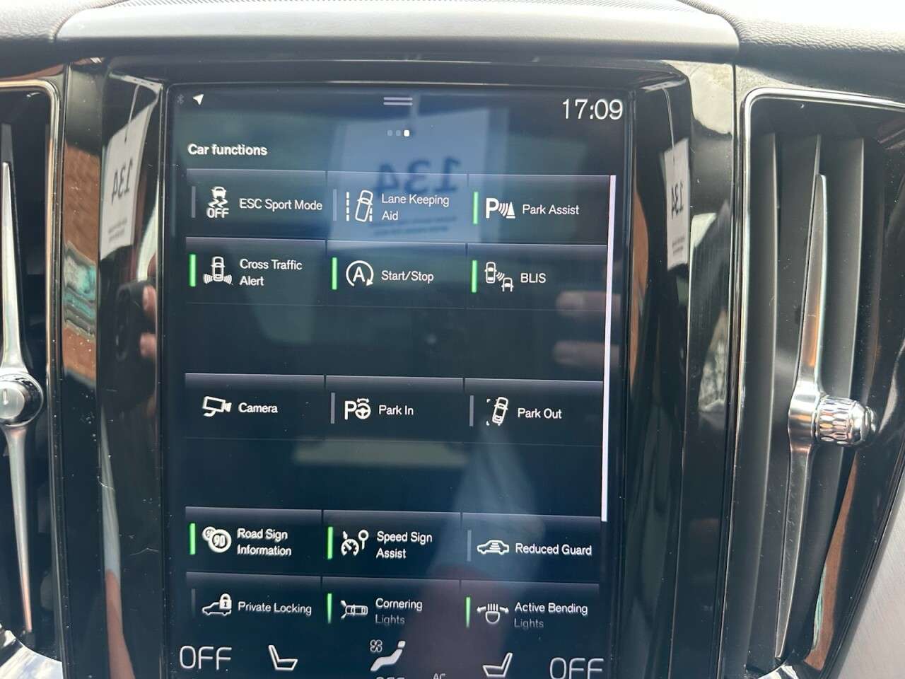 2018 VOLVO XC60 2018 VOLVO XC60