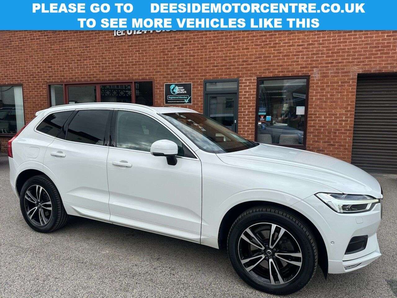 A 2018 VOLVO XC60 2.0 D4 Momentum Pro SUV 5dr Diesel Auto AWD Euro 6 (s/s) (190 ps) A 2018 VOLVO XC60 2.0 D4 Momentum Pro SUV 5dr Diesel Auto AWD Euro 6 (s/s) (190 ps)