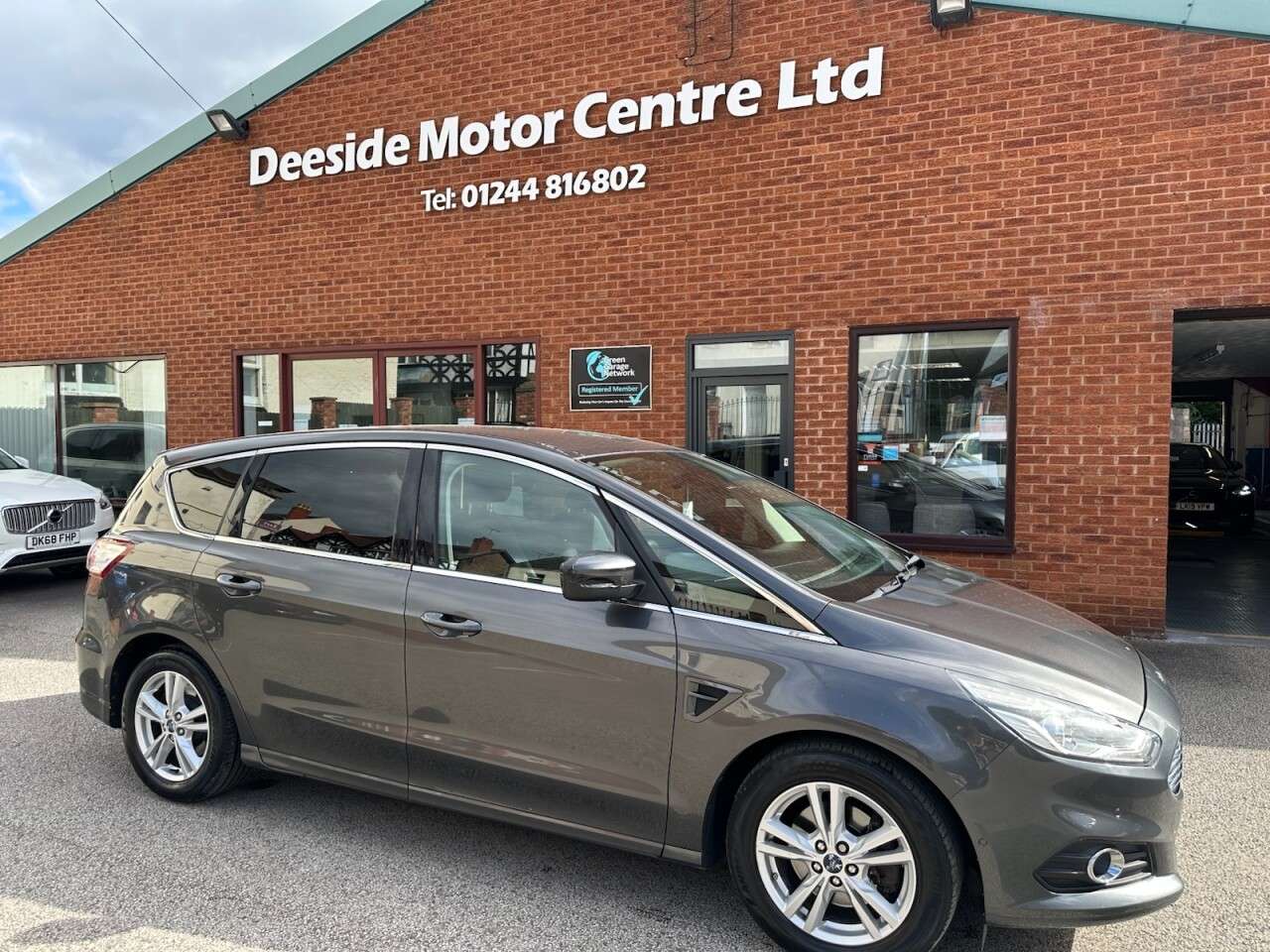 A 2015 FORD S-MAX 2.0 TDCi Titanium MPV 5dr Diesel Manual Euro 6 (s/s) (150 ps) Bluetooth + S A 2015 FORD S-MAX 2.0 TDCi Titanium MPV 5dr Diesel Manual Euro 6 (s/s) (150 ps) Bluetooth + S