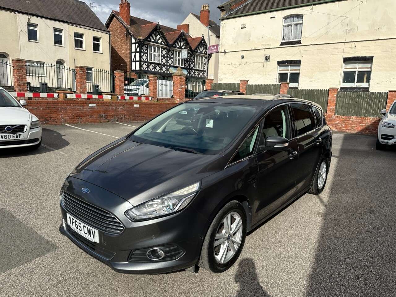 A 2015 FORD S-MAX 2.0 TDCi Titanium MPV 5dr Diesel Manual Euro 6 (s/s) (150 ps) Bluetooth + S A 2015 FORD S-MAX 2.0 TDCi Titanium MPV 5dr Diesel Manual Euro 6 (s/s) (150 ps) Bluetooth + S