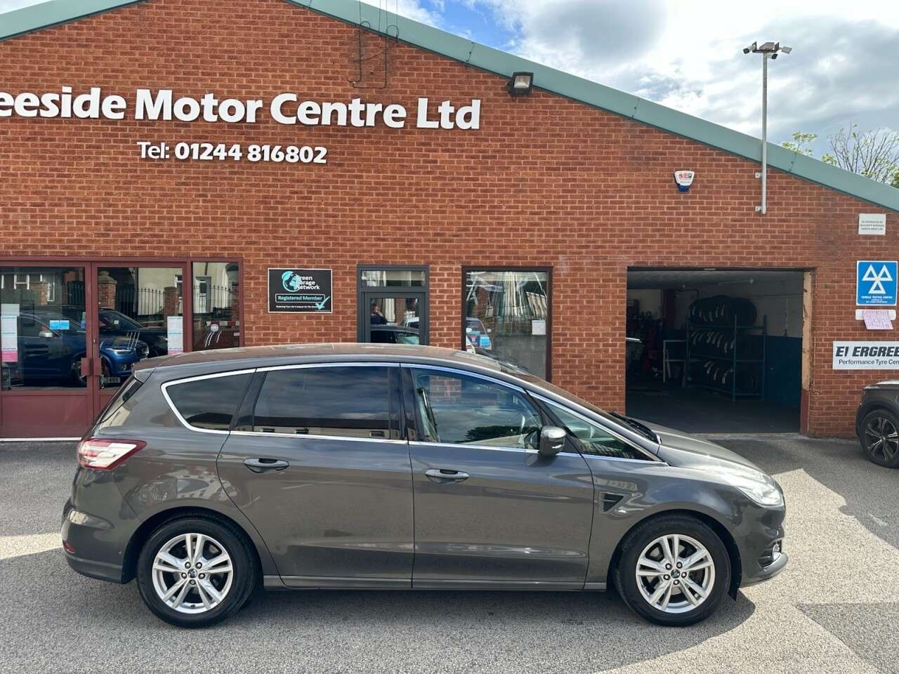 A 2015 FORD S-MAX 2.0 TDCi Titanium MPV 5dr Diesel Manual Euro 6 (s/s) (150 ps) Bluetooth + S A 2015 FORD S-MAX 2.0 TDCi Titanium MPV 5dr Diesel Manual Euro 6 (s/s) (150 ps) Bluetooth + S