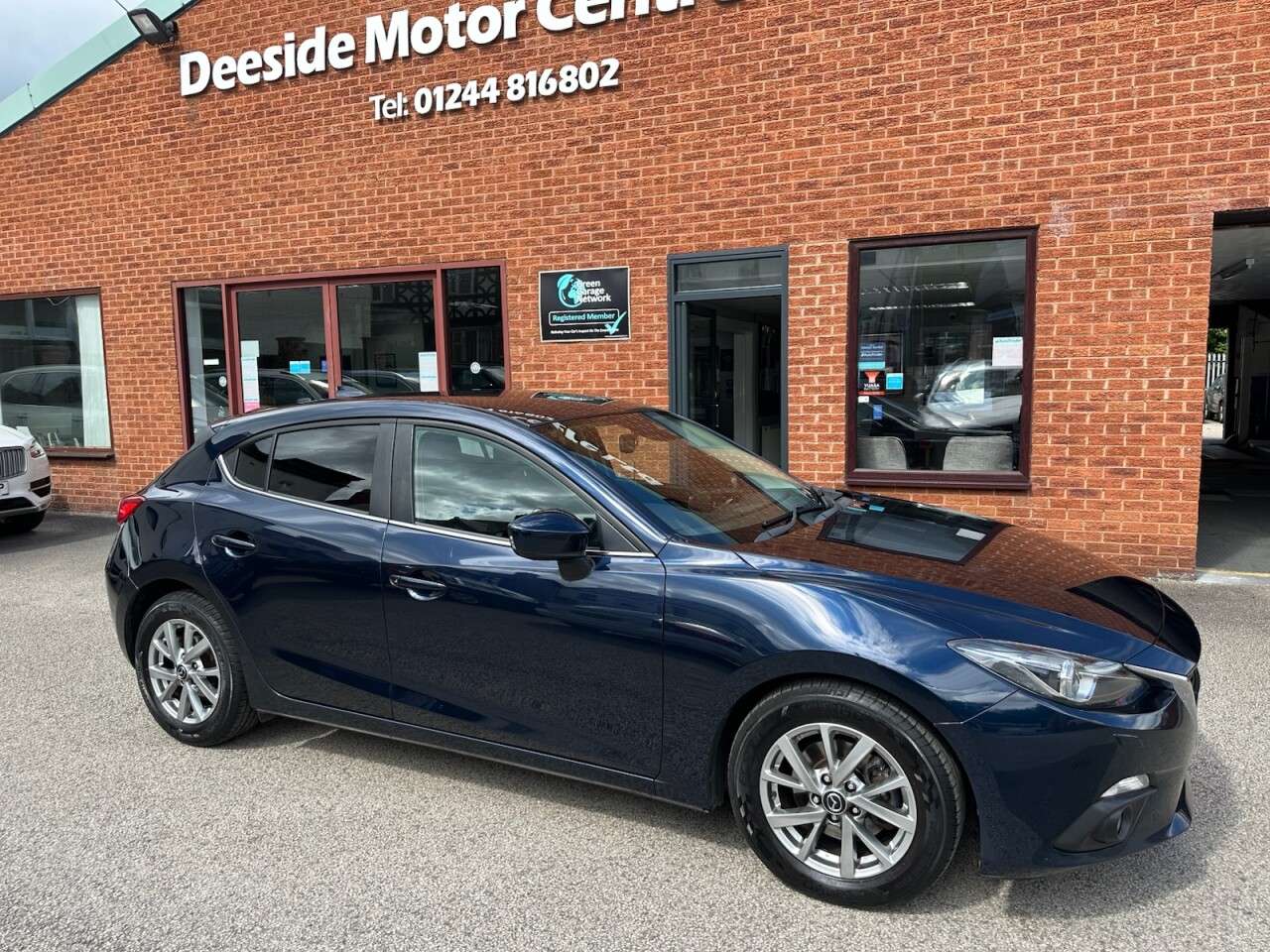 A 2015 MAZDA MAZDA3 2.0 SKYACTIV-G SE-L Nav Hatchback 5dr Petrol Manual Euro 6 (s/s) (121 ps) R A 2015 MAZDA MAZDA3 2.0 SKYACTIV-G SE-L Nav Hatchback 5dr Petrol Manual Euro 6 (s/s) (121 ps) R