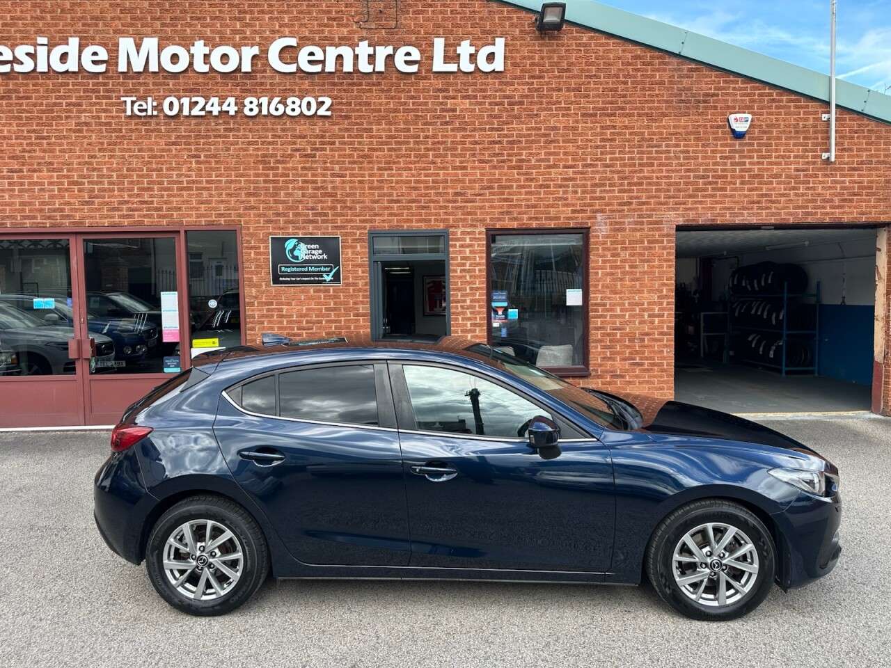 A 2015 MAZDA MAZDA3 2.0 SKYACTIV-G SE-L Nav Hatchback 5dr Petrol Manual Euro 6 (s/s) (121 ps) R A 2015 MAZDA MAZDA3 2.0 SKYACTIV-G SE-L Nav Hatchback 5dr Petrol Manual Euro 6 (s/s) (121 ps) R