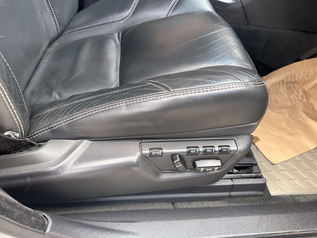 2013 VOLVO XC90 2013 VOLVO XC90