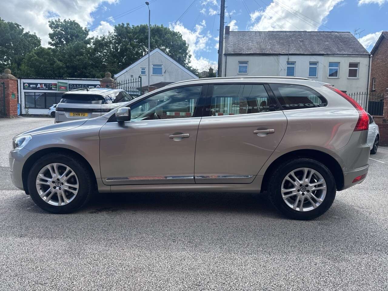 2016 VOLVO XC60 2016 VOLVO XC60