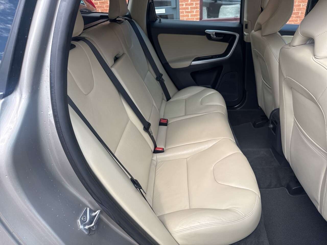 2016 VOLVO XC60 2016 VOLVO XC60
