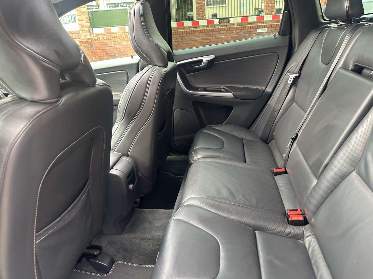 2015 VOLVO XC60 2015 VOLVO XC60