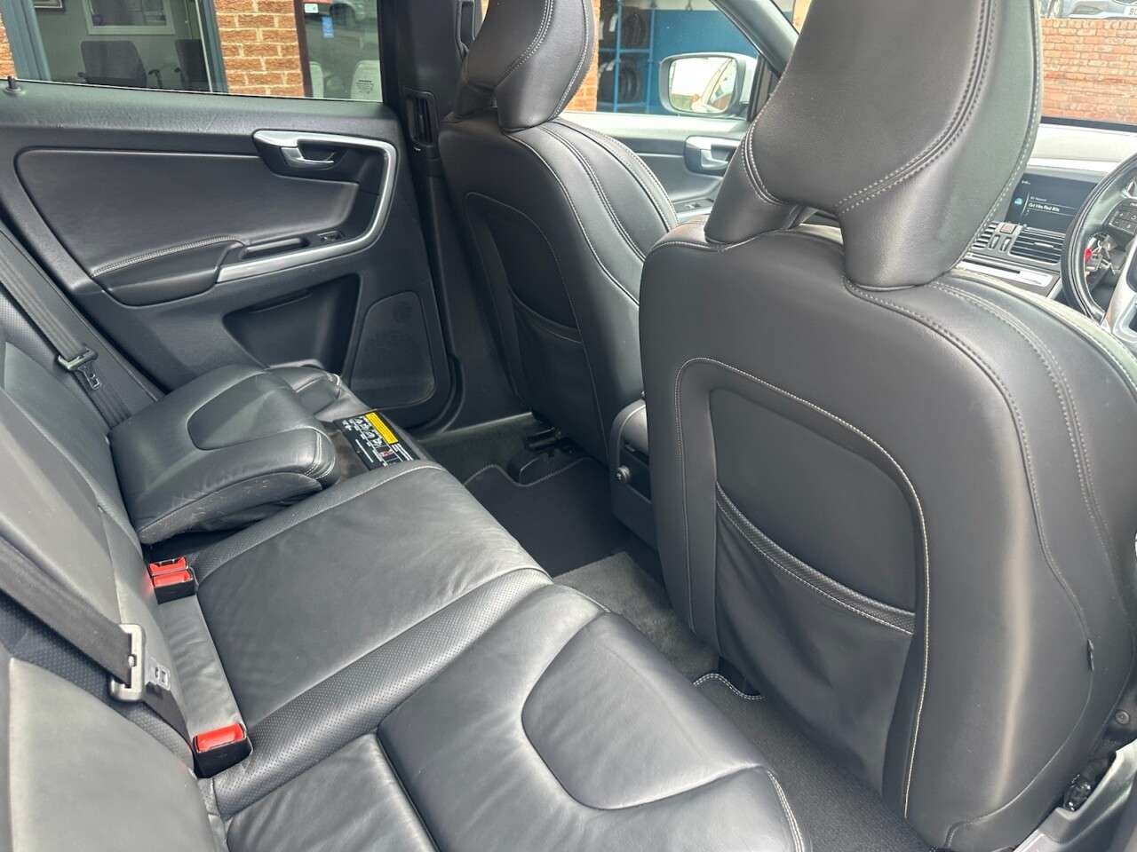 2015 VOLVO XC60 2015 VOLVO XC60