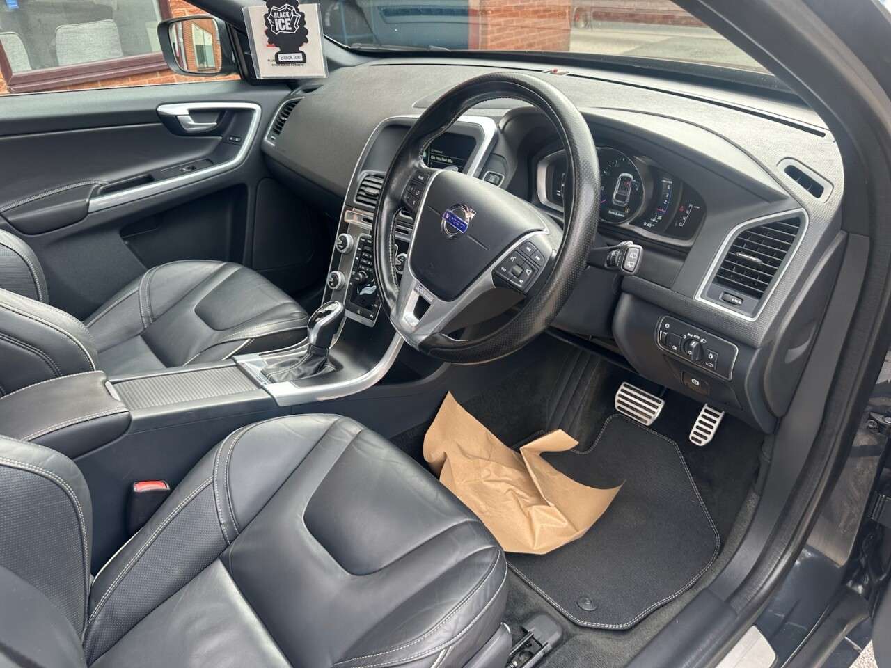 2015 VOLVO XC60 2015 VOLVO XC60
