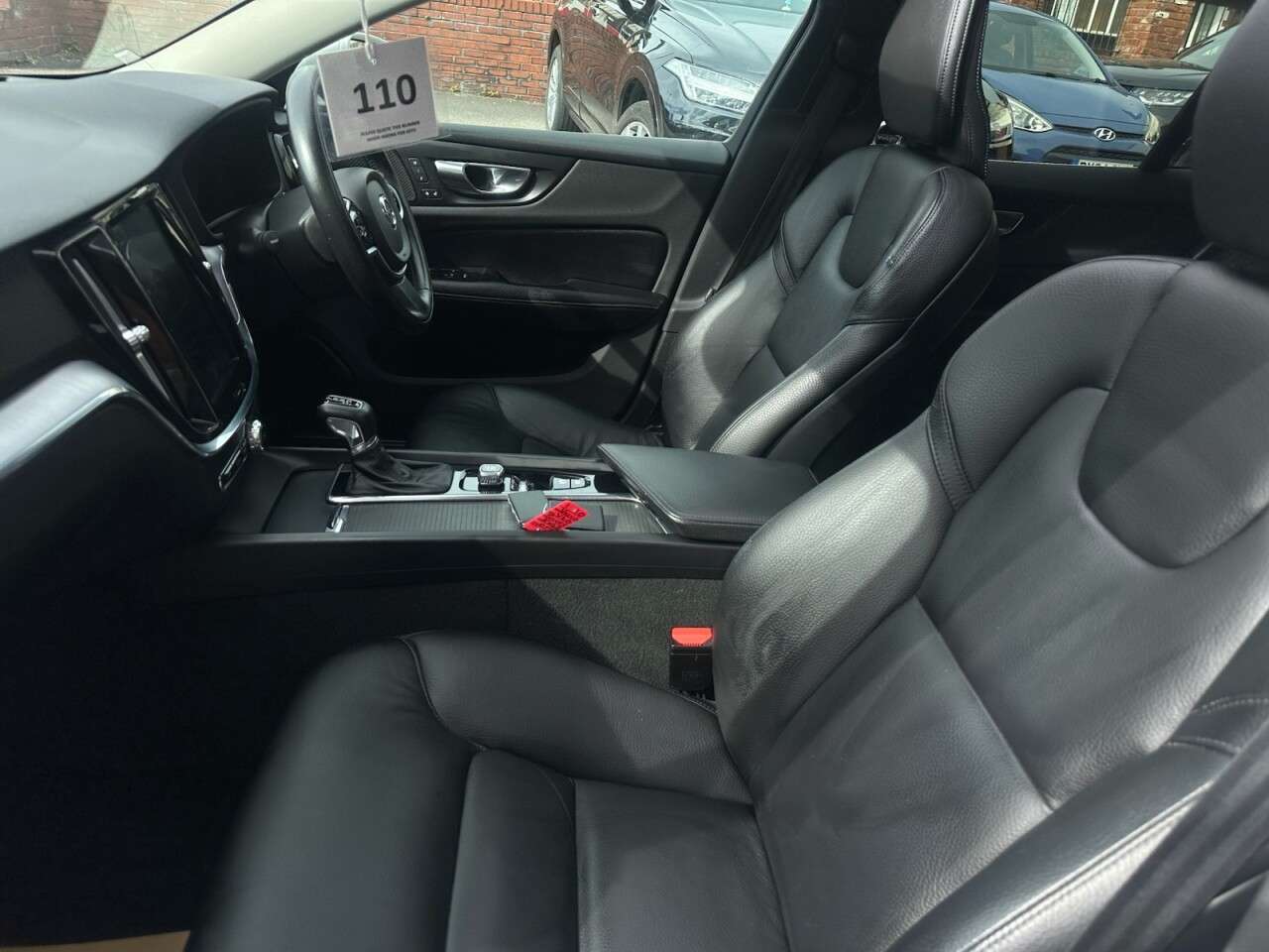 2018 VOLVO V60 2018 VOLVO V60