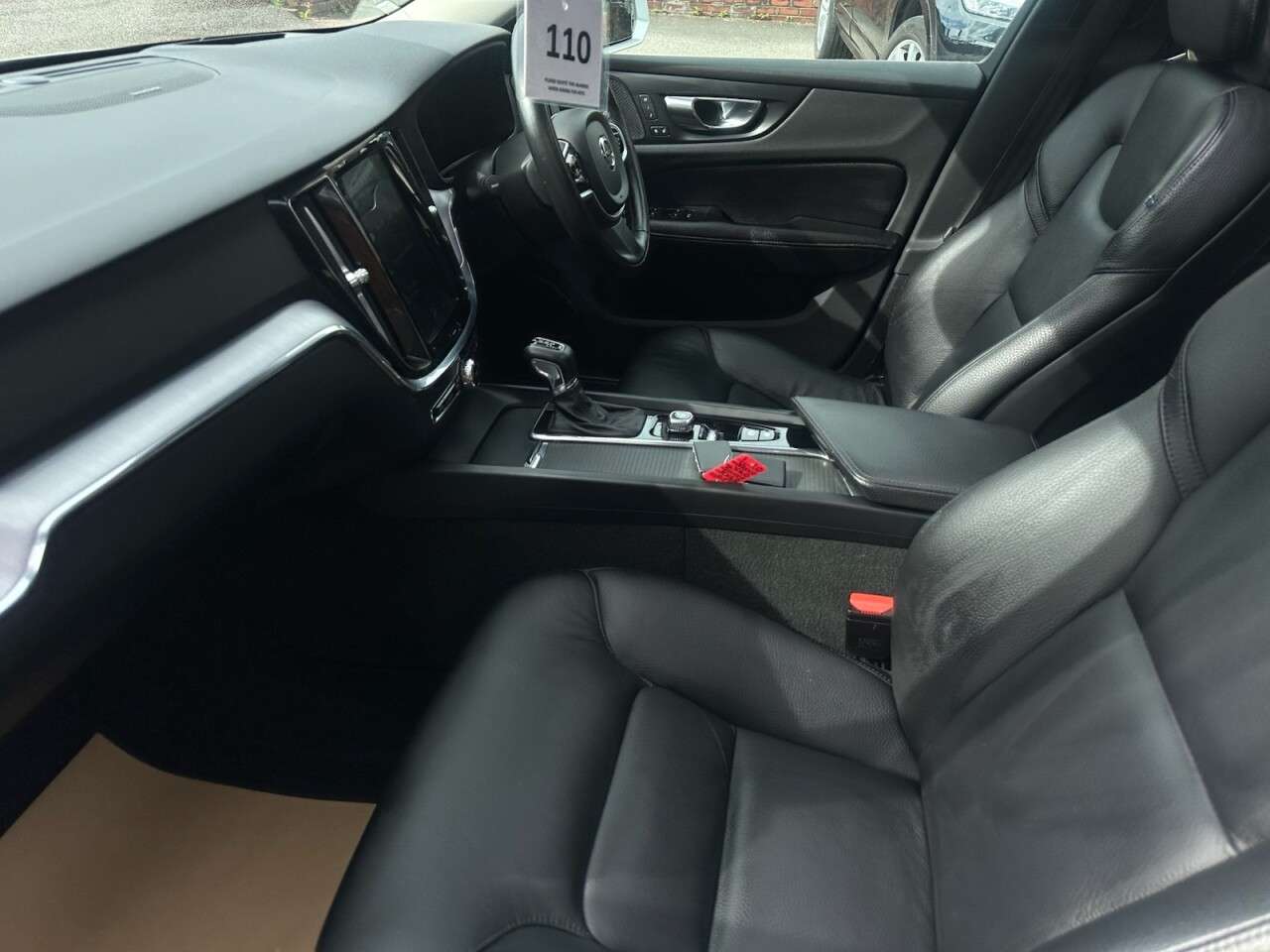 2018 VOLVO V60 2018 VOLVO V60