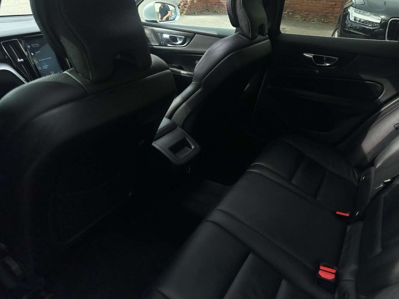 2018 VOLVO V60 2018 VOLVO V60