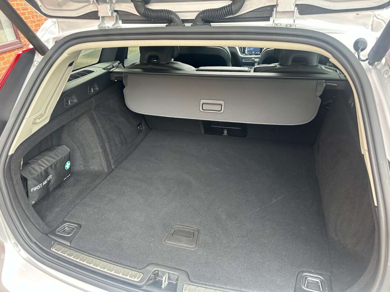 2018 VOLVO V60 2018 VOLVO V60