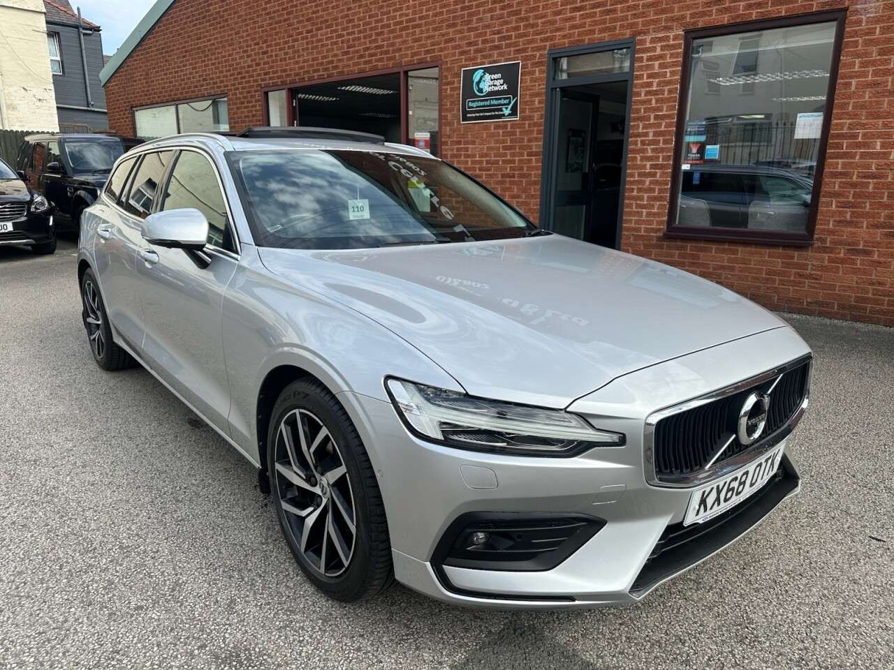 2018 VOLVO V60 2018 VOLVO V60