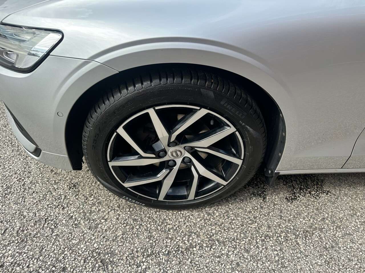 2018 VOLVO V60 2018 VOLVO V60