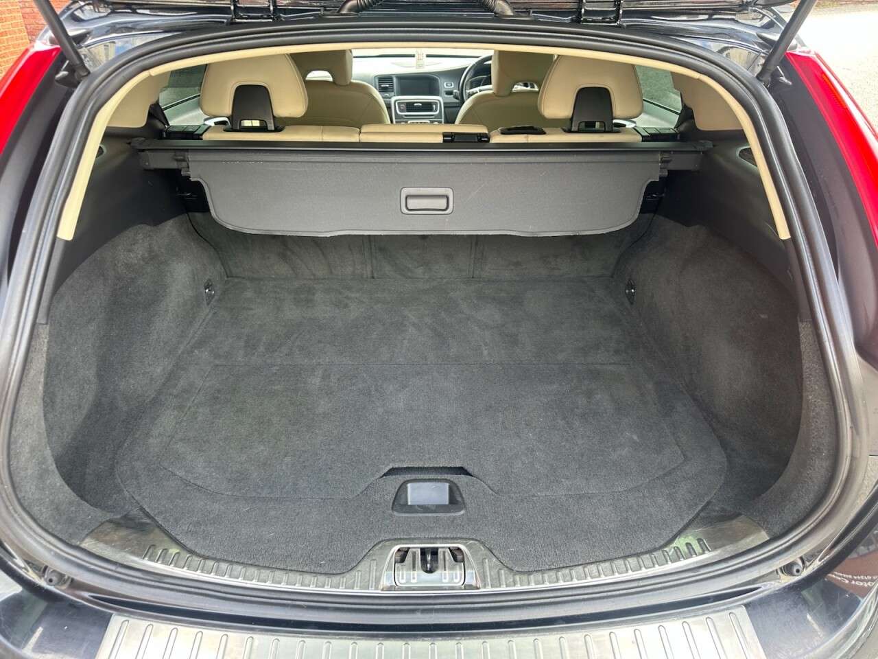 2014 VOLVO V60 2014 VOLVO V60