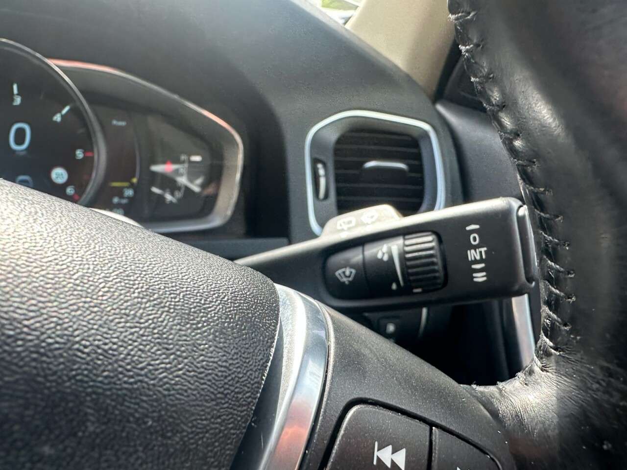 2014 VOLVO V60 2014 VOLVO V60