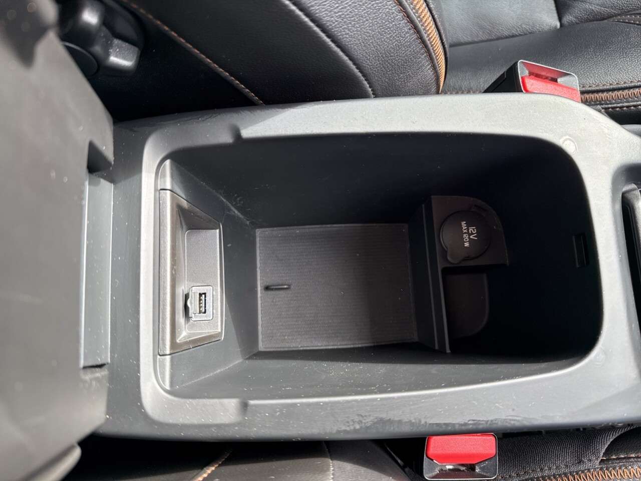 2019 VOLVO V40 CROSS COUNTRY 2019 VOLVO V40 CROSS COUNTRY