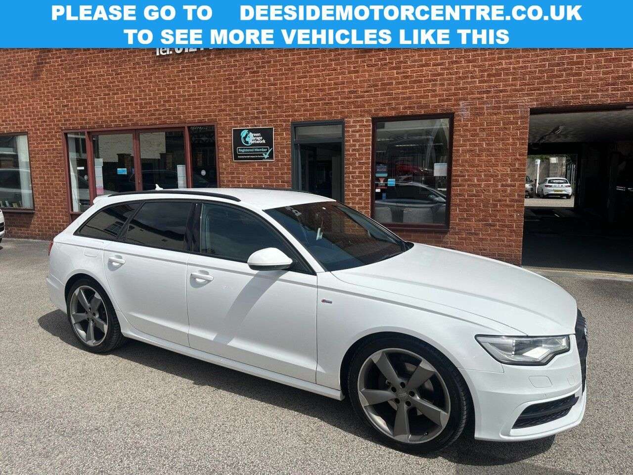 A 2014 AUDI A6 AVANT 2.0 TDI ultra Black Edition Estate 5dr Diesel S Tronic Euro 6 (s/s) (190 ps A 2014 AUDI A6 AVANT 2.0 TDI ultra Black Edition Estate 5dr Diesel S Tronic Euro 6 (s/s) (190 ps