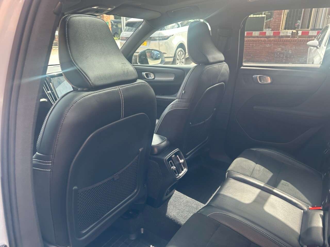 2019 VOLVO XC40 2019 VOLVO XC40