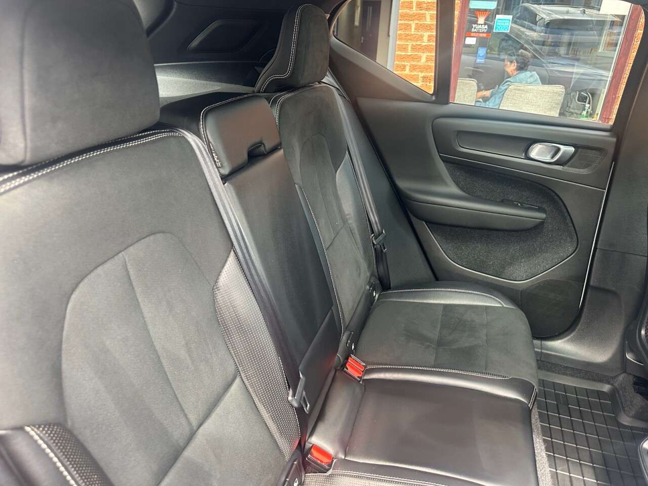 2019 VOLVO XC40 2019 VOLVO XC40