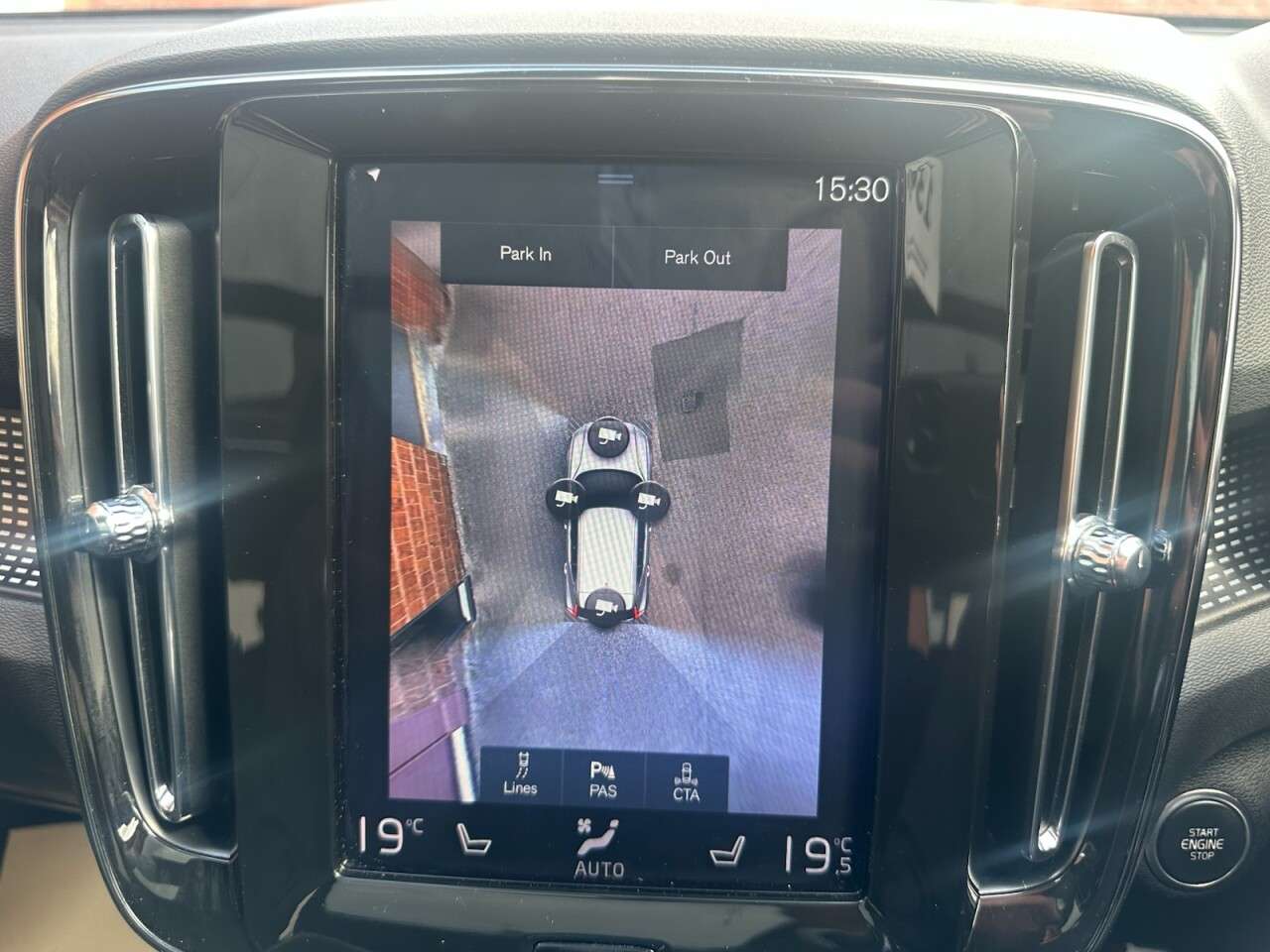 2019 VOLVO XC40 2019 VOLVO XC40