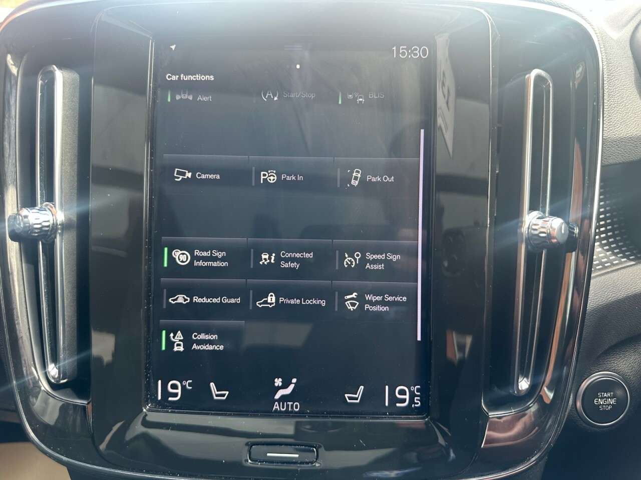 2019 VOLVO XC40 2019 VOLVO XC40