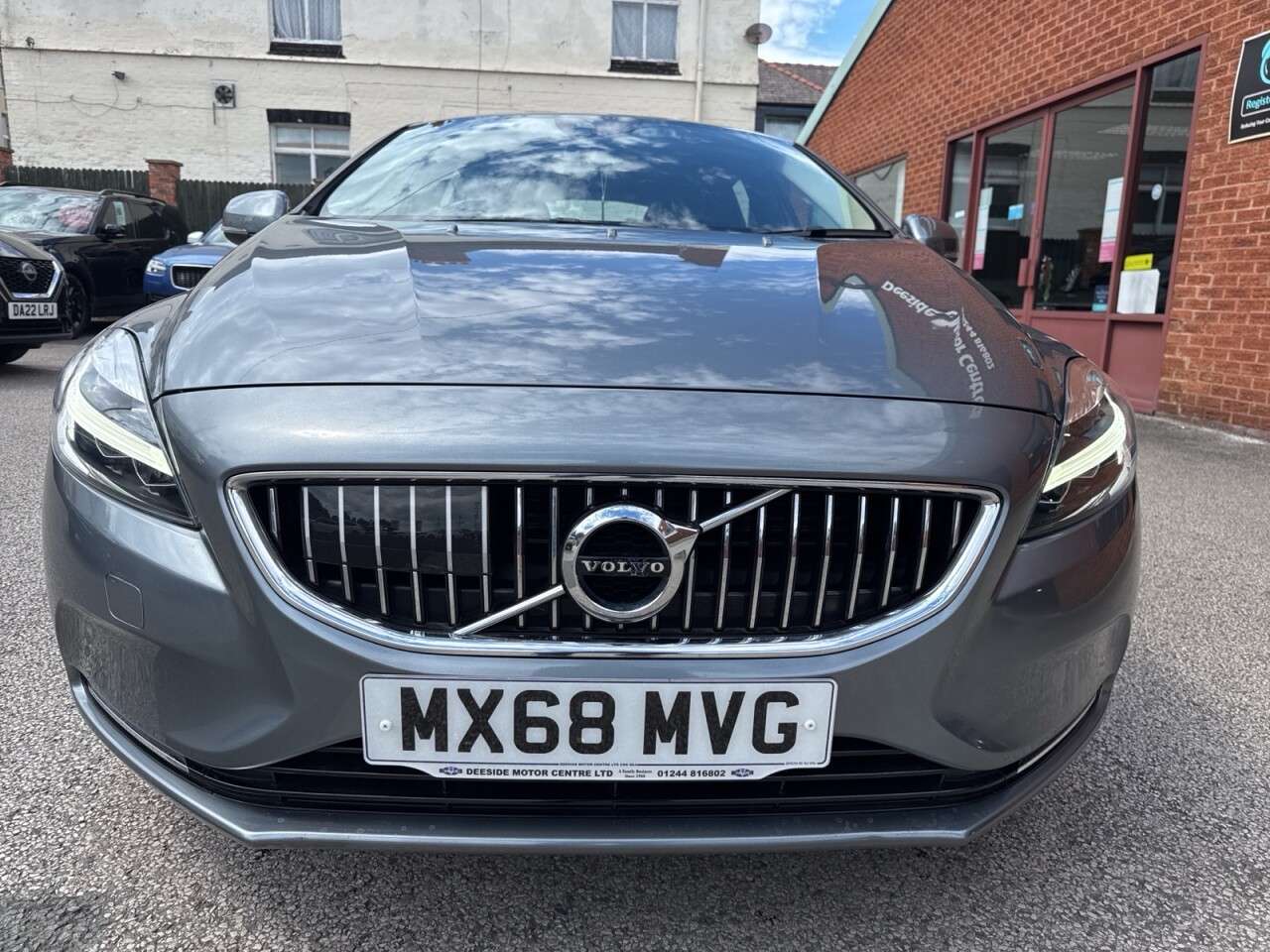 2018 VOLVO V40 2018 VOLVO V40