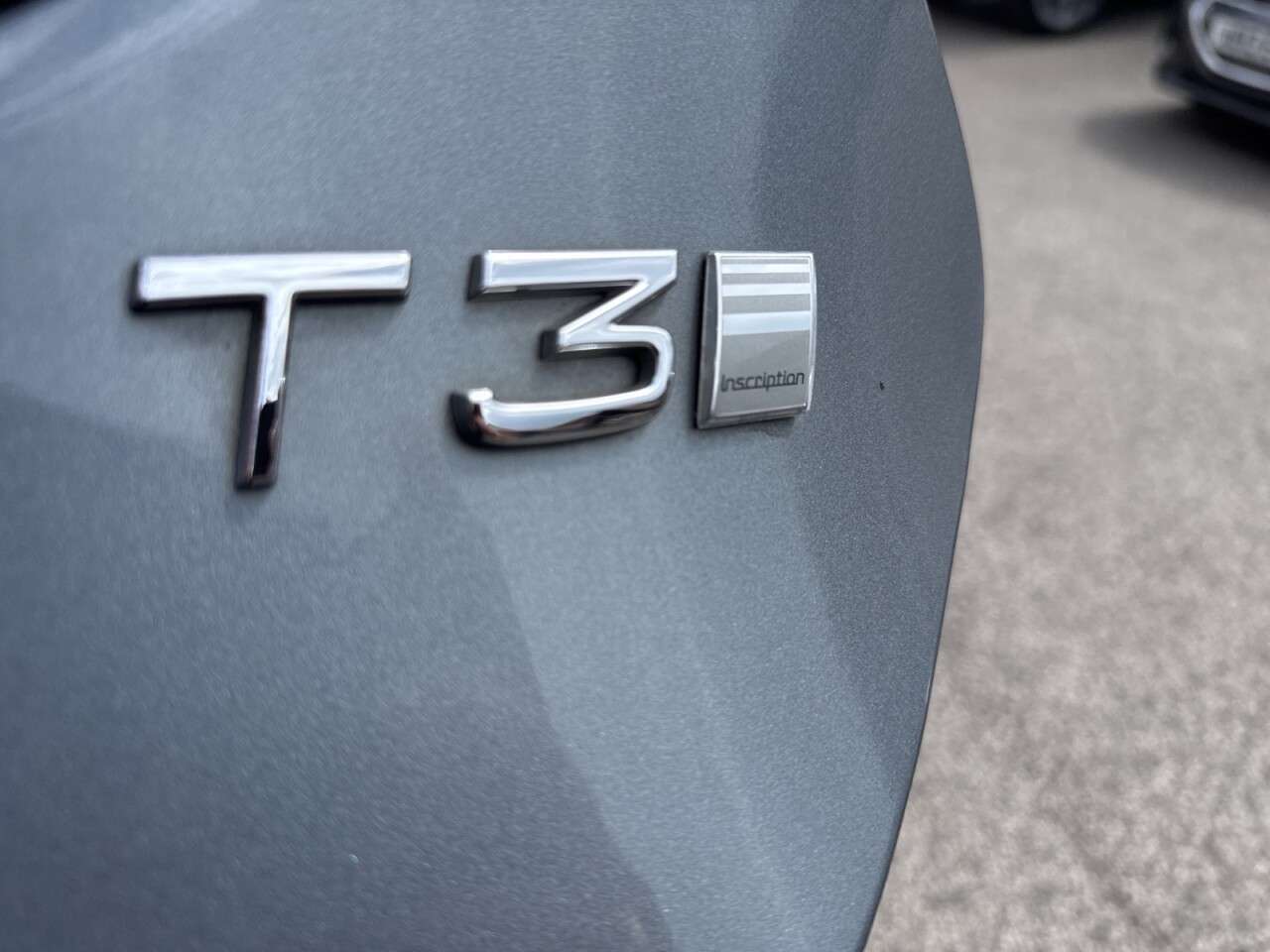 2018 VOLVO V40 2018 VOLVO V40