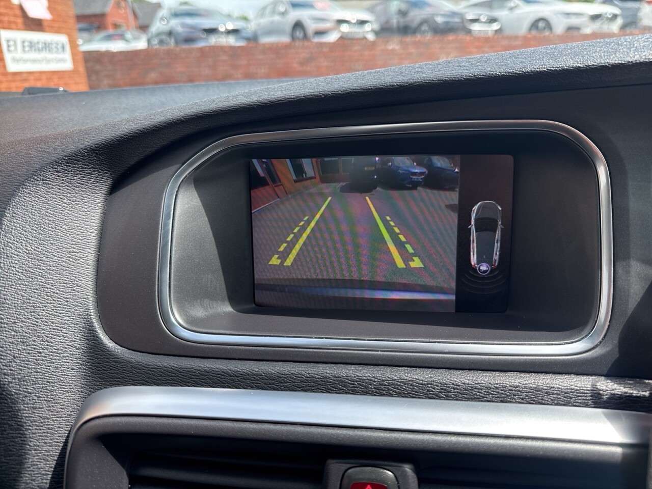 2018 VOLVO V40 2018 VOLVO V40