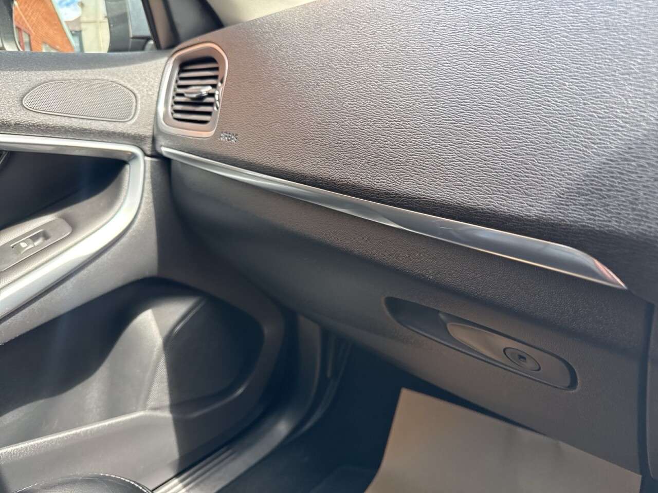 2018 VOLVO V40 2018 VOLVO V40