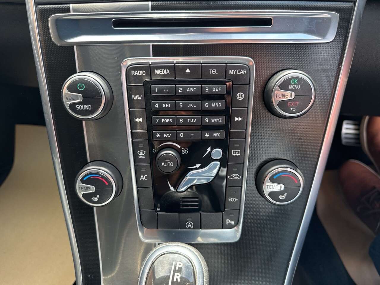 2016 VOLVO XC60 2016 VOLVO XC60