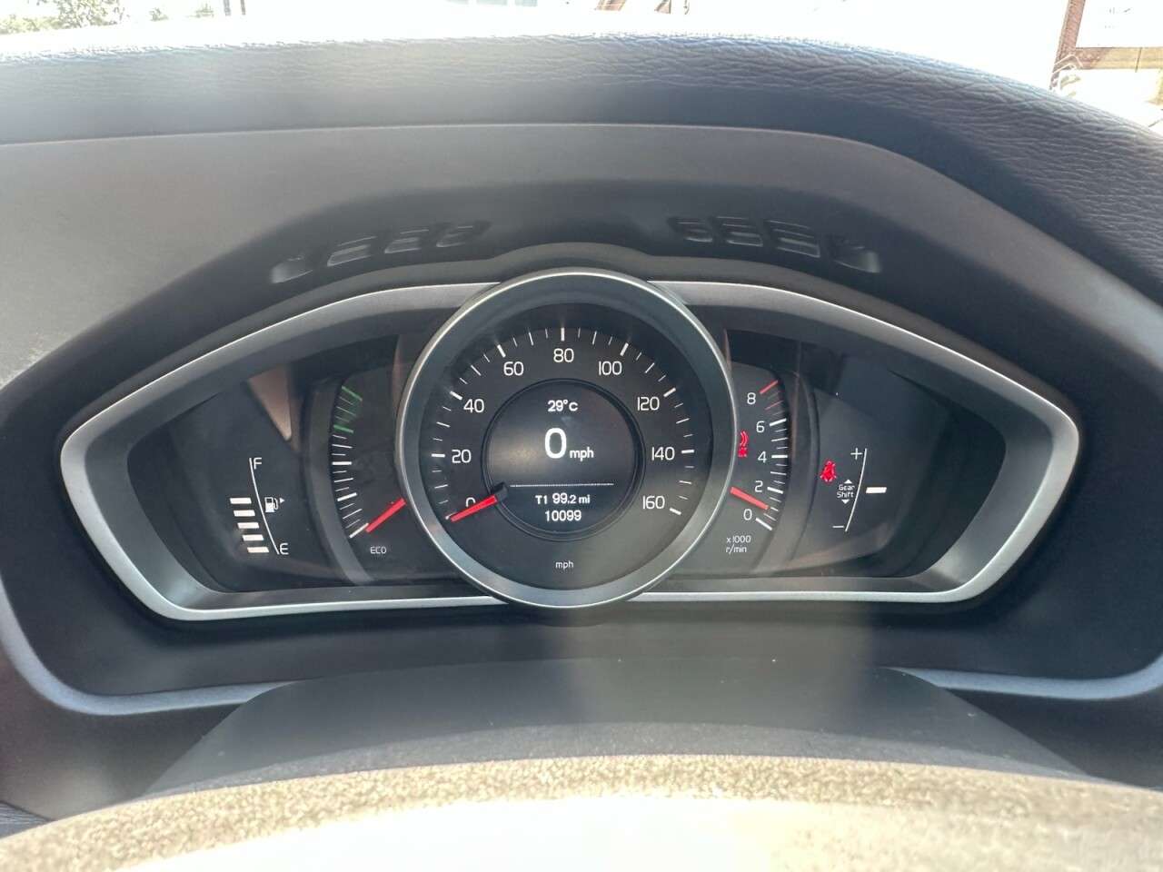 2017 VOLVO V40 2017 VOLVO V40