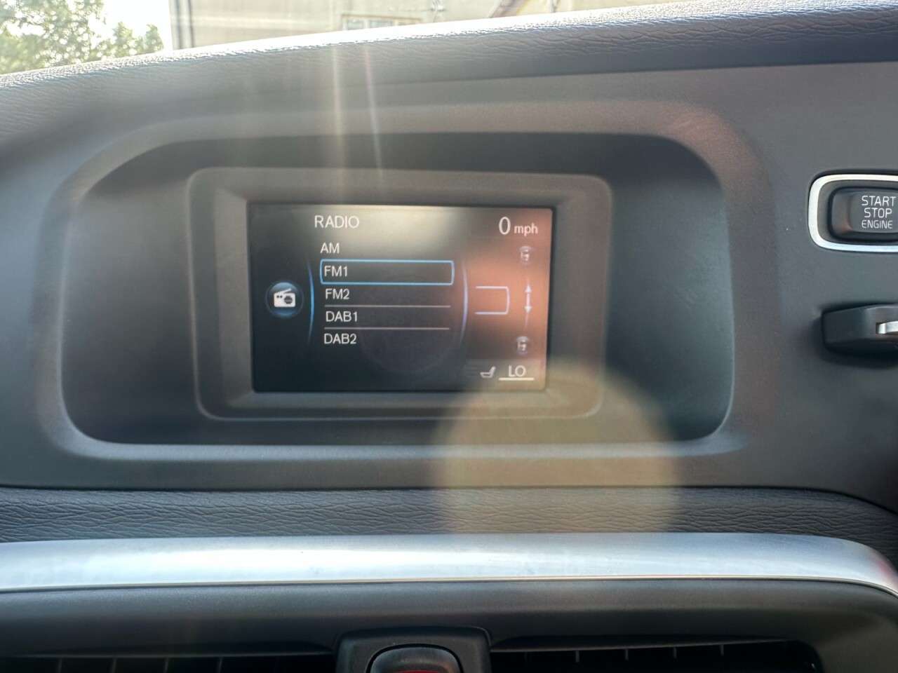 2017 VOLVO V40 2017 VOLVO V40