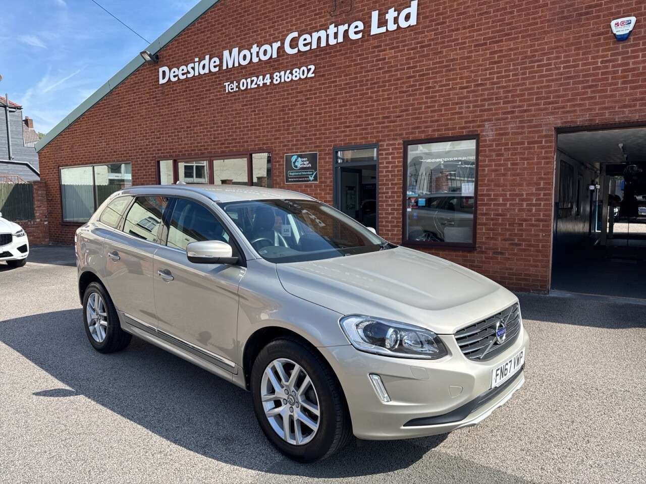 2017 VOLVO XC60 2017 VOLVO XC60