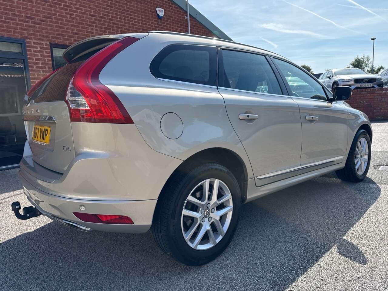 2017 VOLVO XC60 2017 VOLVO XC60