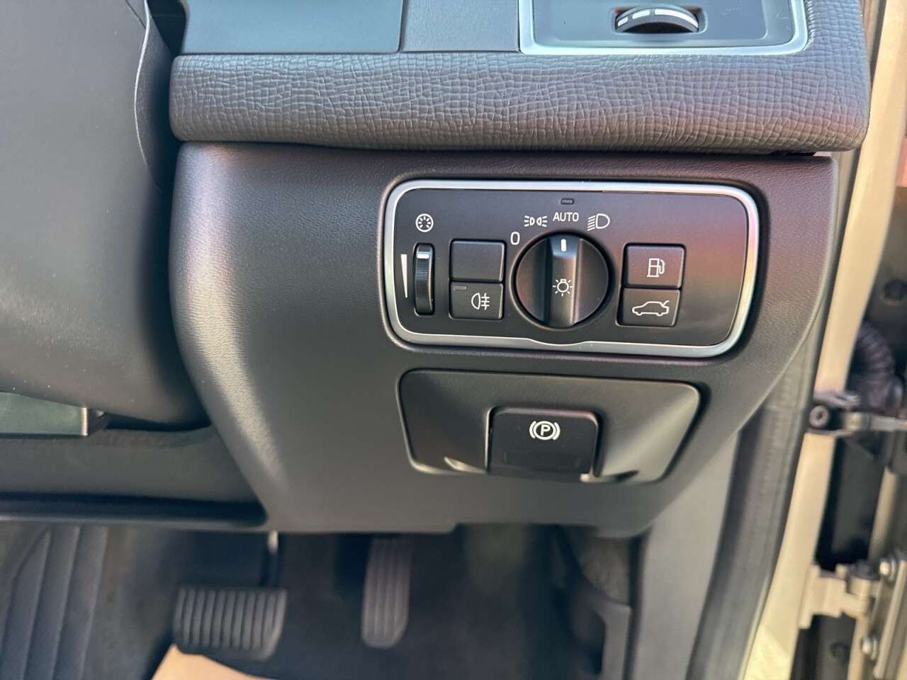 2017 VOLVO XC60 2017 VOLVO XC60