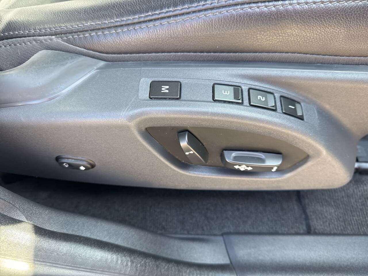 2017 VOLVO XC60 2017 VOLVO XC60