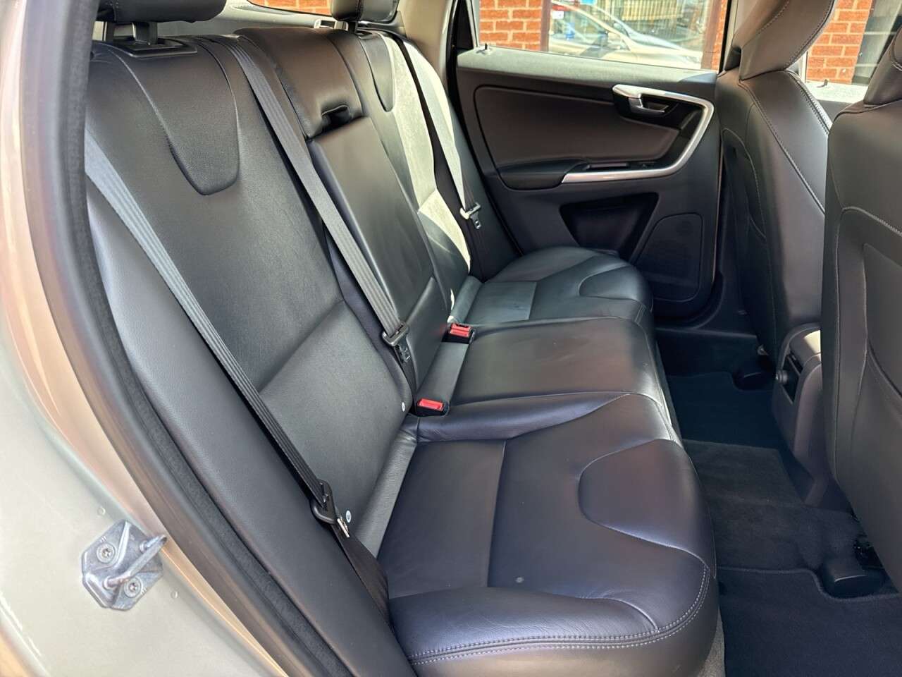 2017 VOLVO XC60 2017 VOLVO XC60