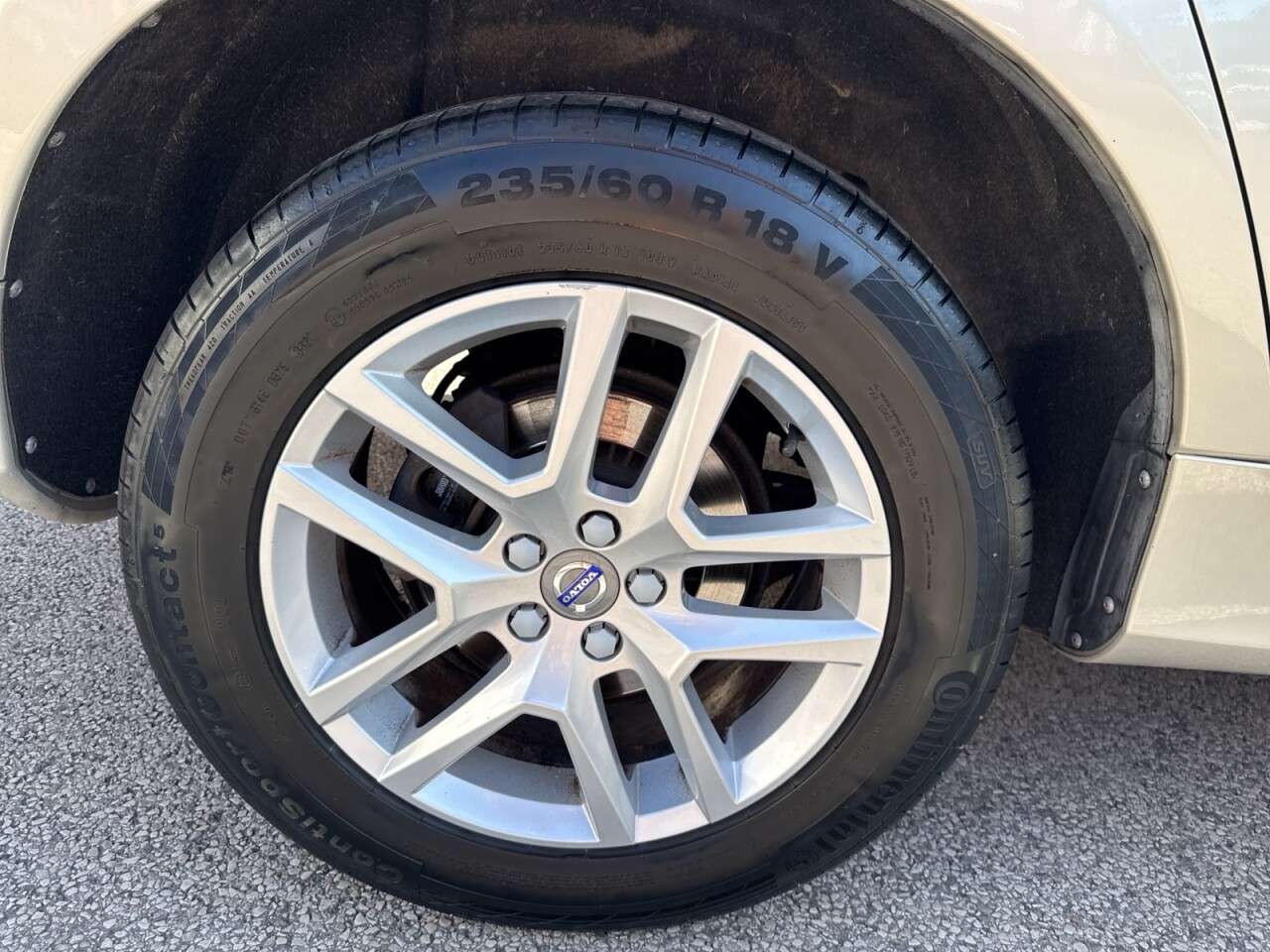 2017 VOLVO XC60 2017 VOLVO XC60