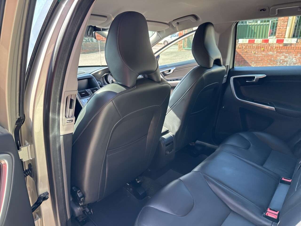 2017 VOLVO XC60 2017 VOLVO XC60