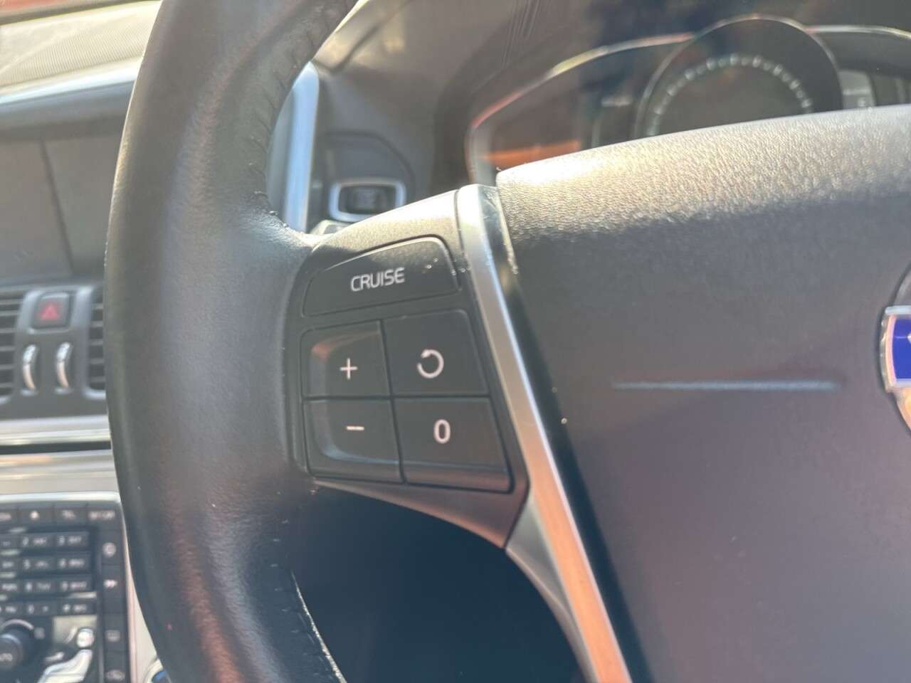 2017 VOLVO XC60 2017 VOLVO XC60