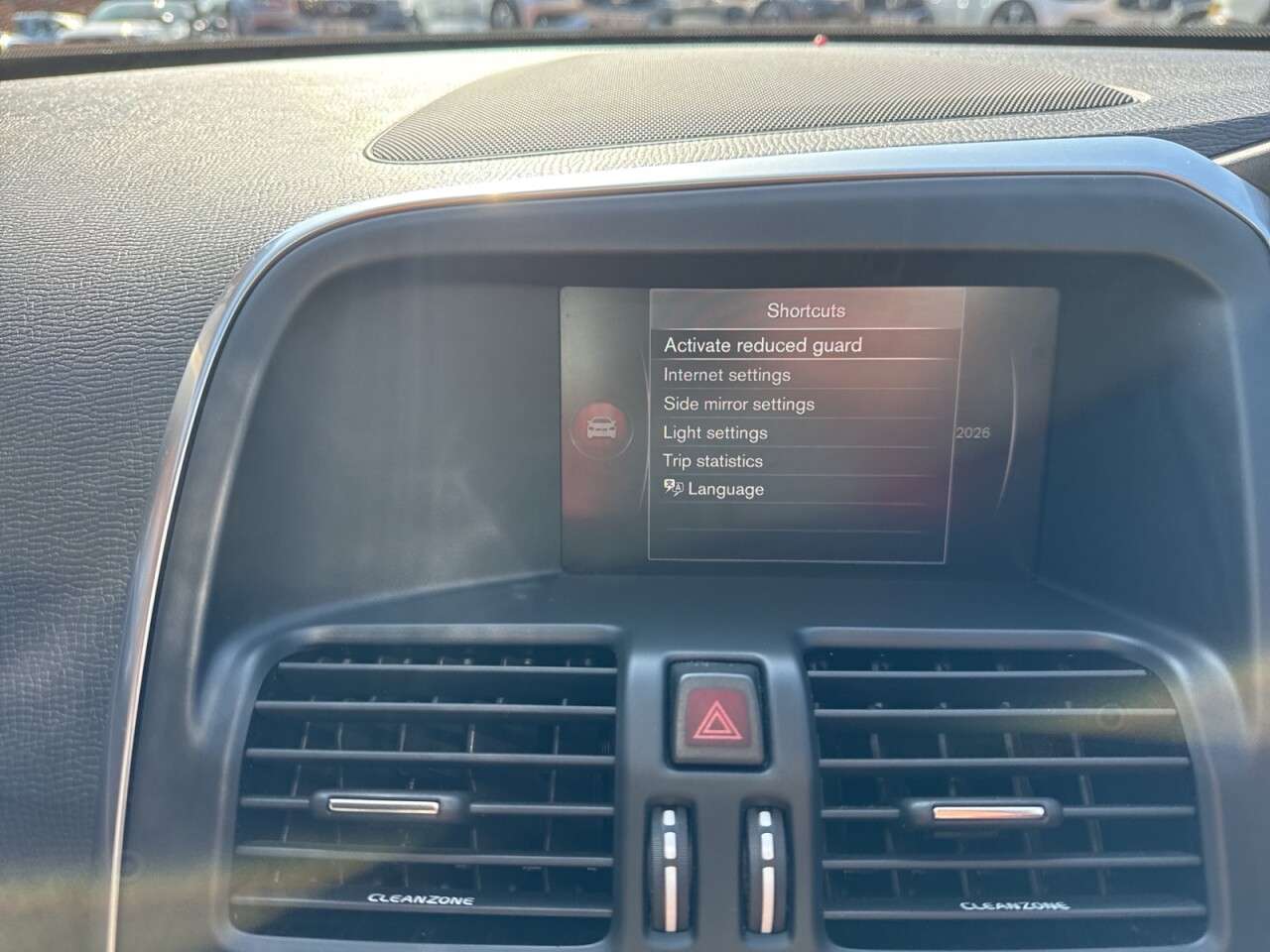 2017 VOLVO XC60 2017 VOLVO XC60