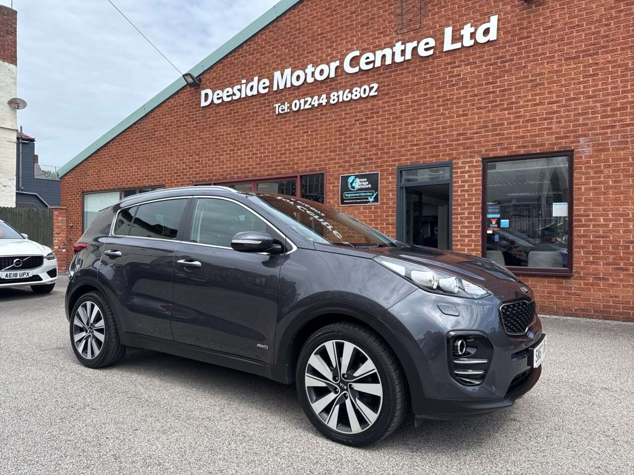 A 2017 KIA SPORTAGE 2.0 CRDi KX-4 SUV 5dr Diesel Manual AWD Euro 6 (182 bhp) Rear view camera p A 2017 KIA SPORTAGE 2.0 CRDi KX-4 SUV 5dr Diesel Manual AWD Euro 6 (182 bhp) Rear view camera p