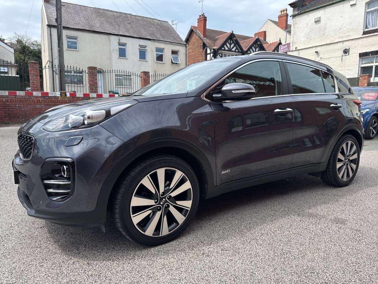 A 2017 KIA SPORTAGE 2.0 CRDi KX-4 SUV 5dr Diesel Manual AWD Euro 6 (182 bhp) Rear view camera p A 2017 KIA SPORTAGE 2.0 CRDi KX-4 SUV 5dr Diesel Manual AWD Euro 6 (182 bhp) Rear view camera p